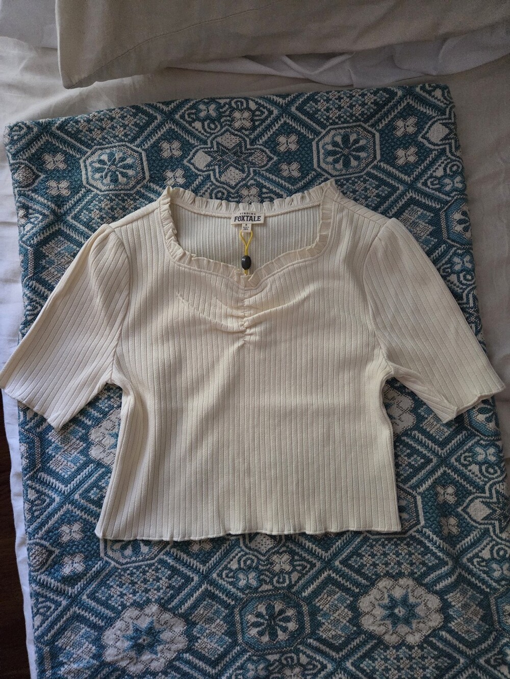 NWT Finding Foxtale Clara Cream/ivory Top Size 8
